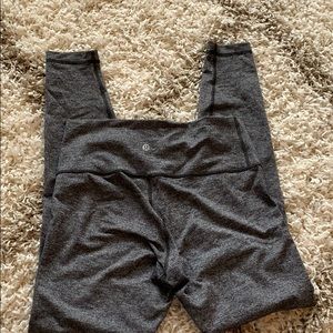 Size 10 lulu Wunder under grey leggings